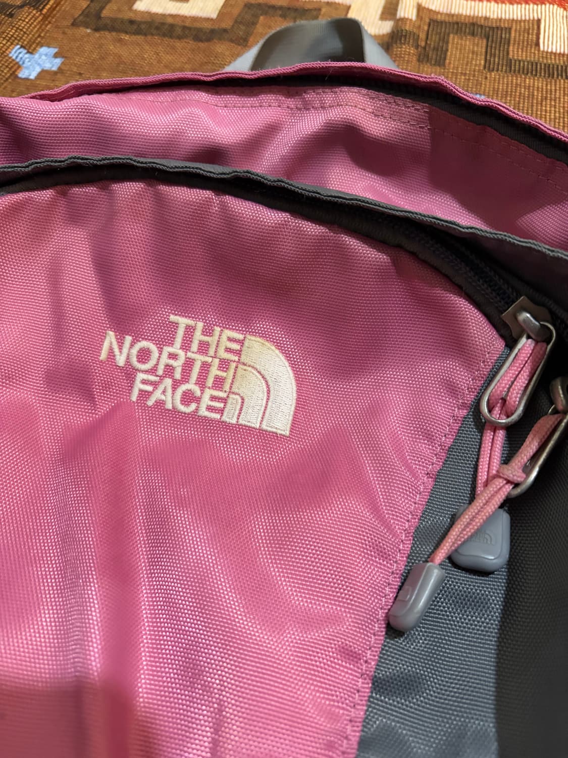 노스페이스 볼트 핑크 백팩 등산가방 상품이미지2