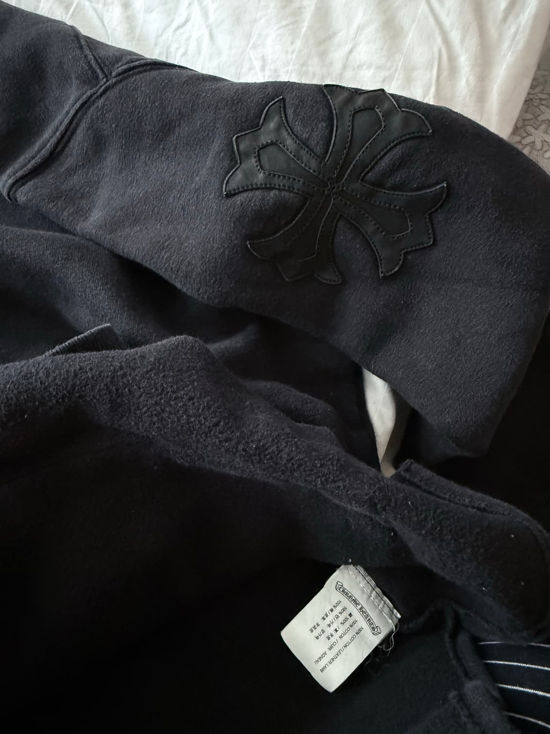 [유일매물] 크롬하츠 크로스 3 ch 레더패치 크루넥 상품이미지3