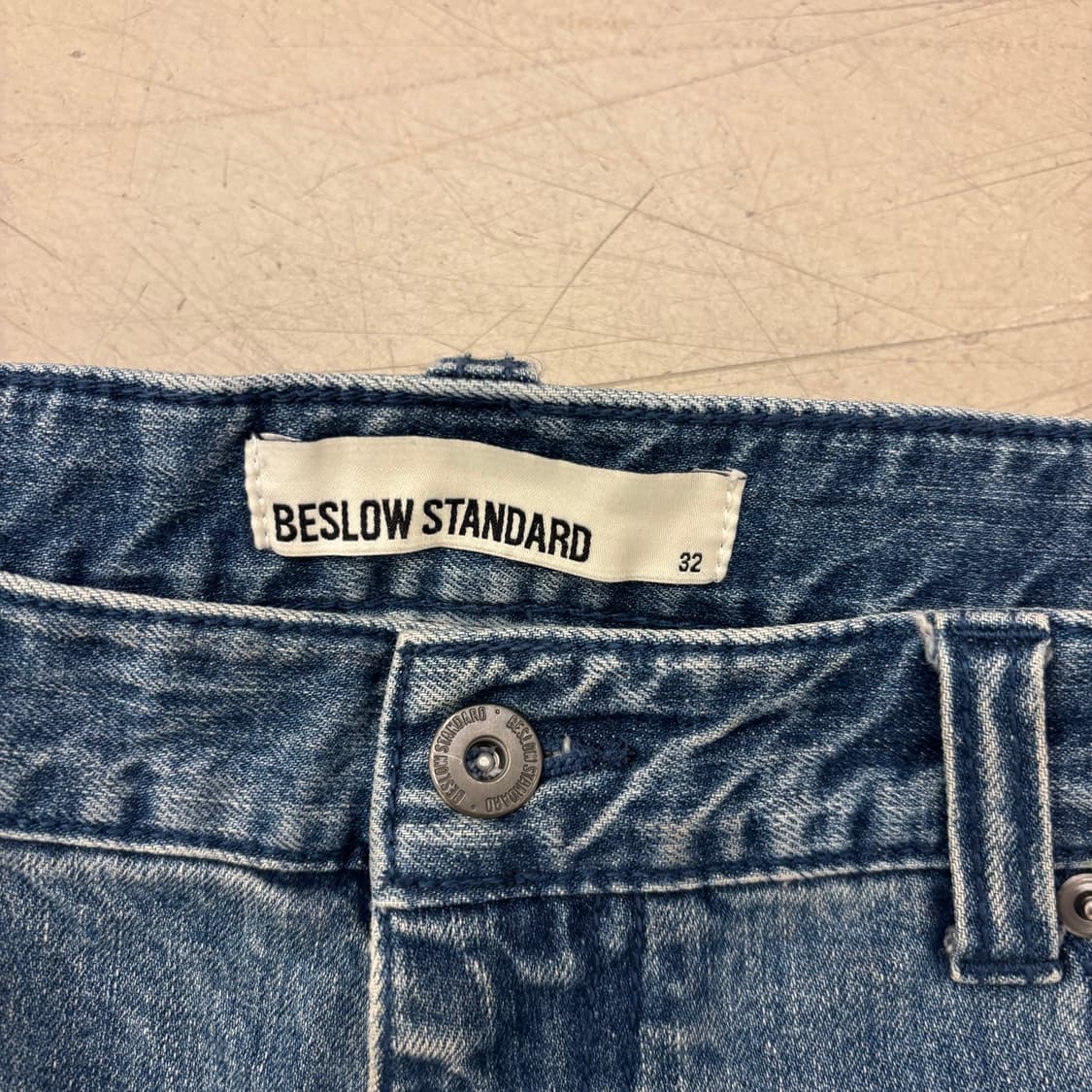 비슬로우 워싱 스탠다드 데님 팬츠 상품이미지3