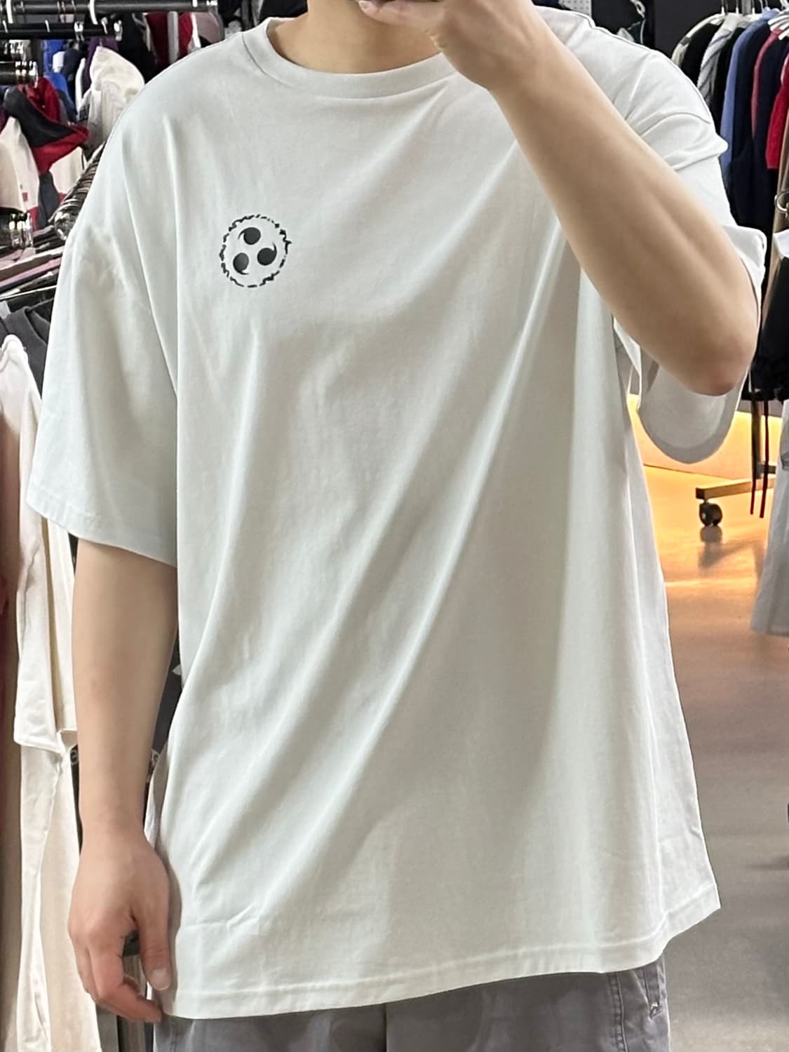 컨버스 X 나루토 질풍전 사스케 롱슬리브 티셔츠  상품이미지1