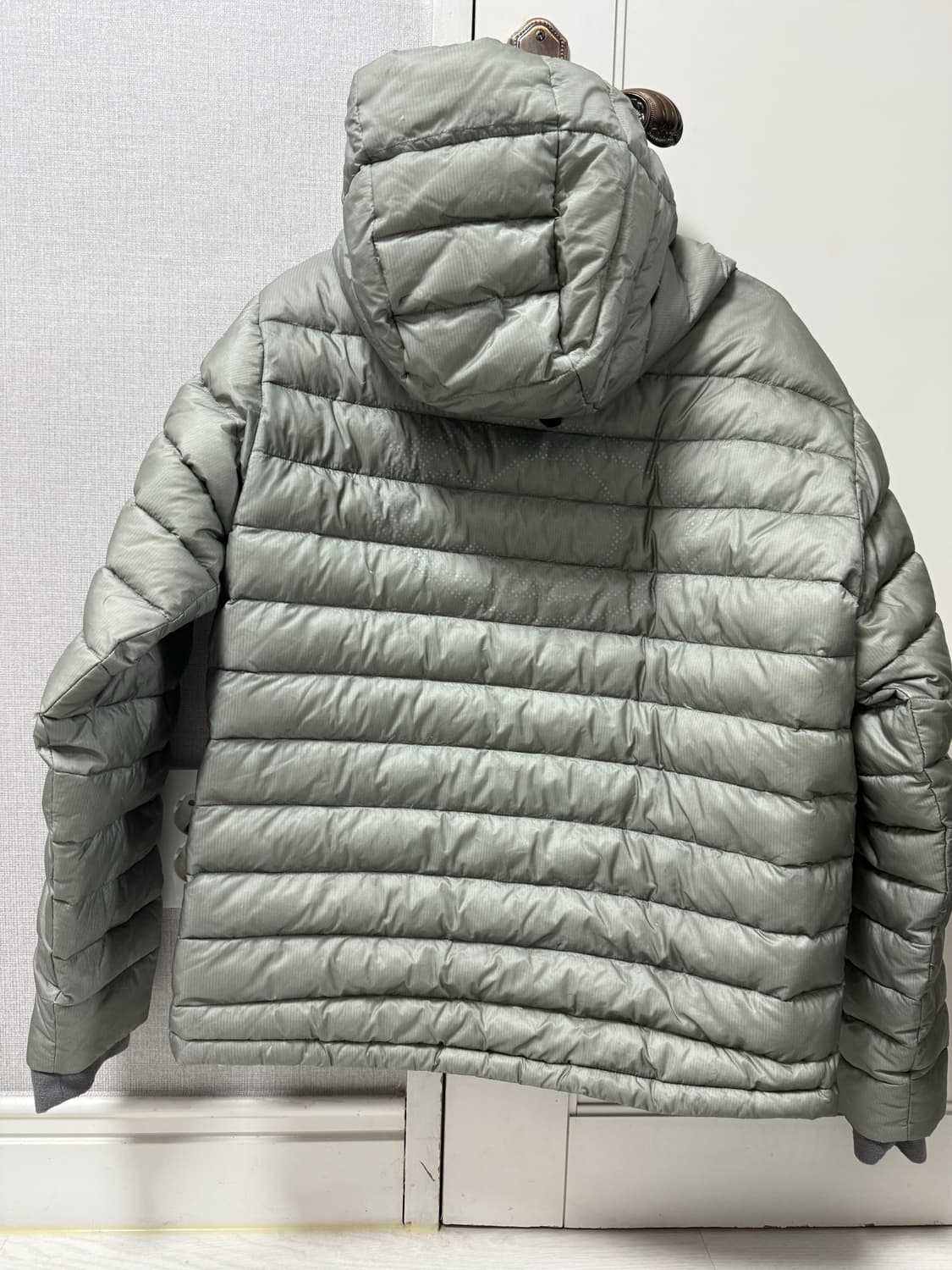 에이이에이이 리버스 경량패딩 세이지 그린 1 size 상품이미지4