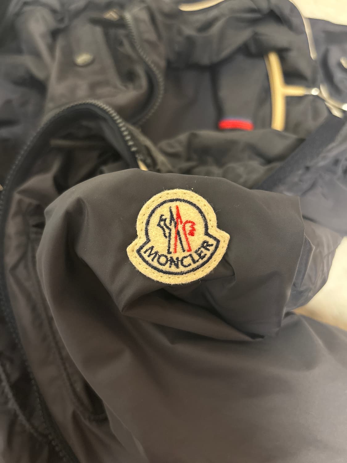 몽클레어 네이비 바람막이 상품이미지4