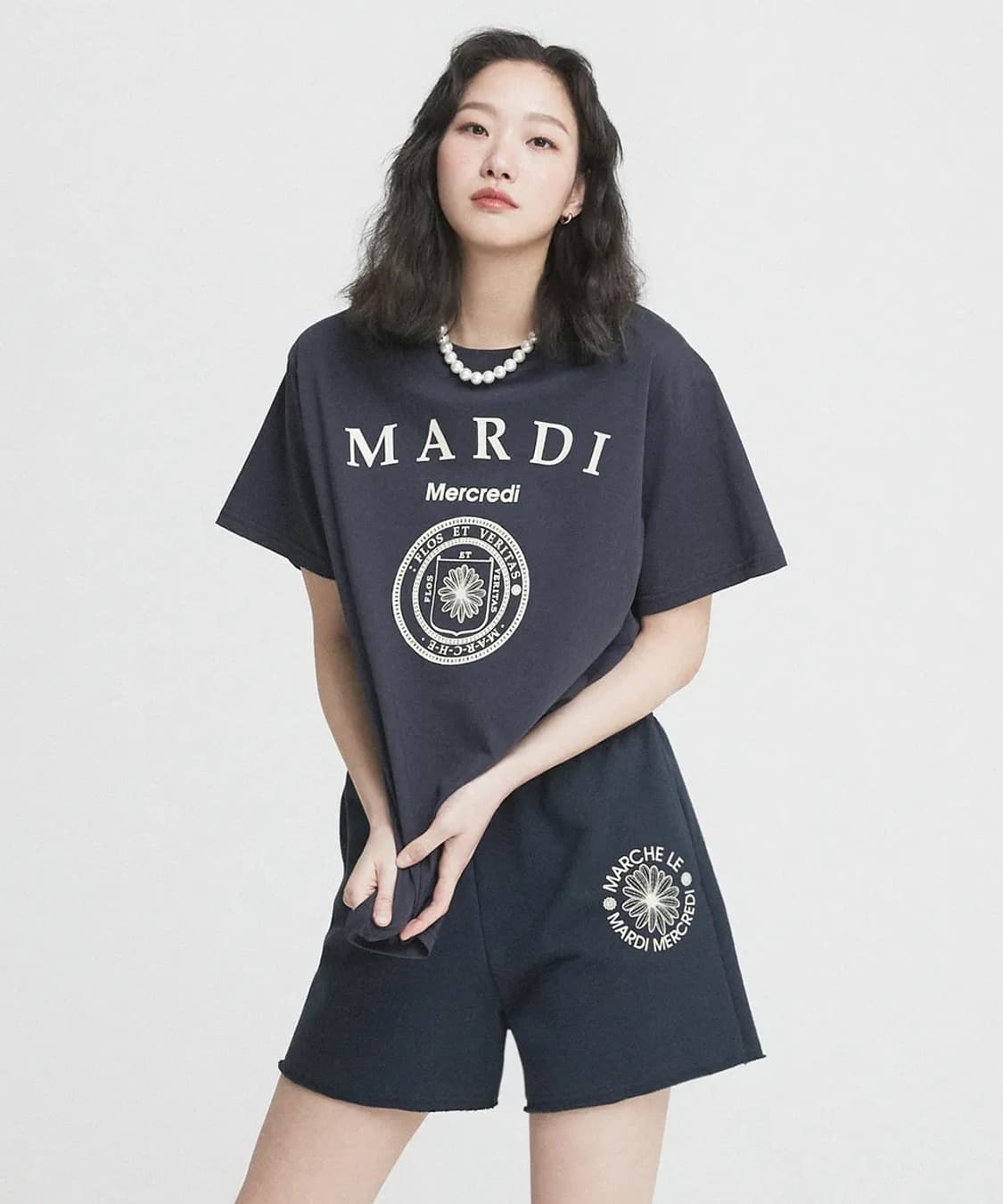 마르디메크르디 플라워 반팔 반바지 셋업 세트 네이비 상품이미지3