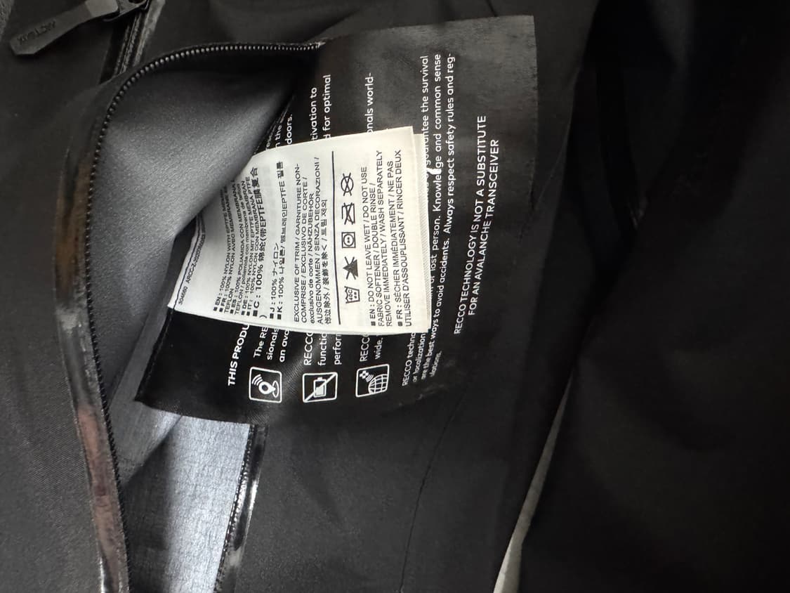 아크테릭스 베타 SV 블랙 M 팝니다 상품이미지10