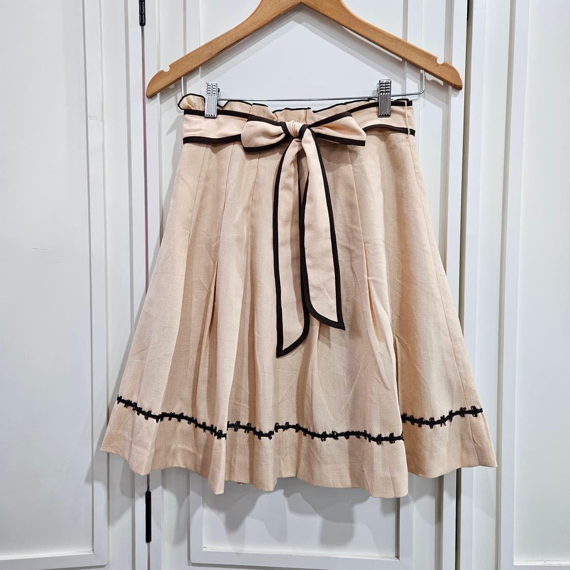 리본 포인트 플레어 스커트 상품이미지1