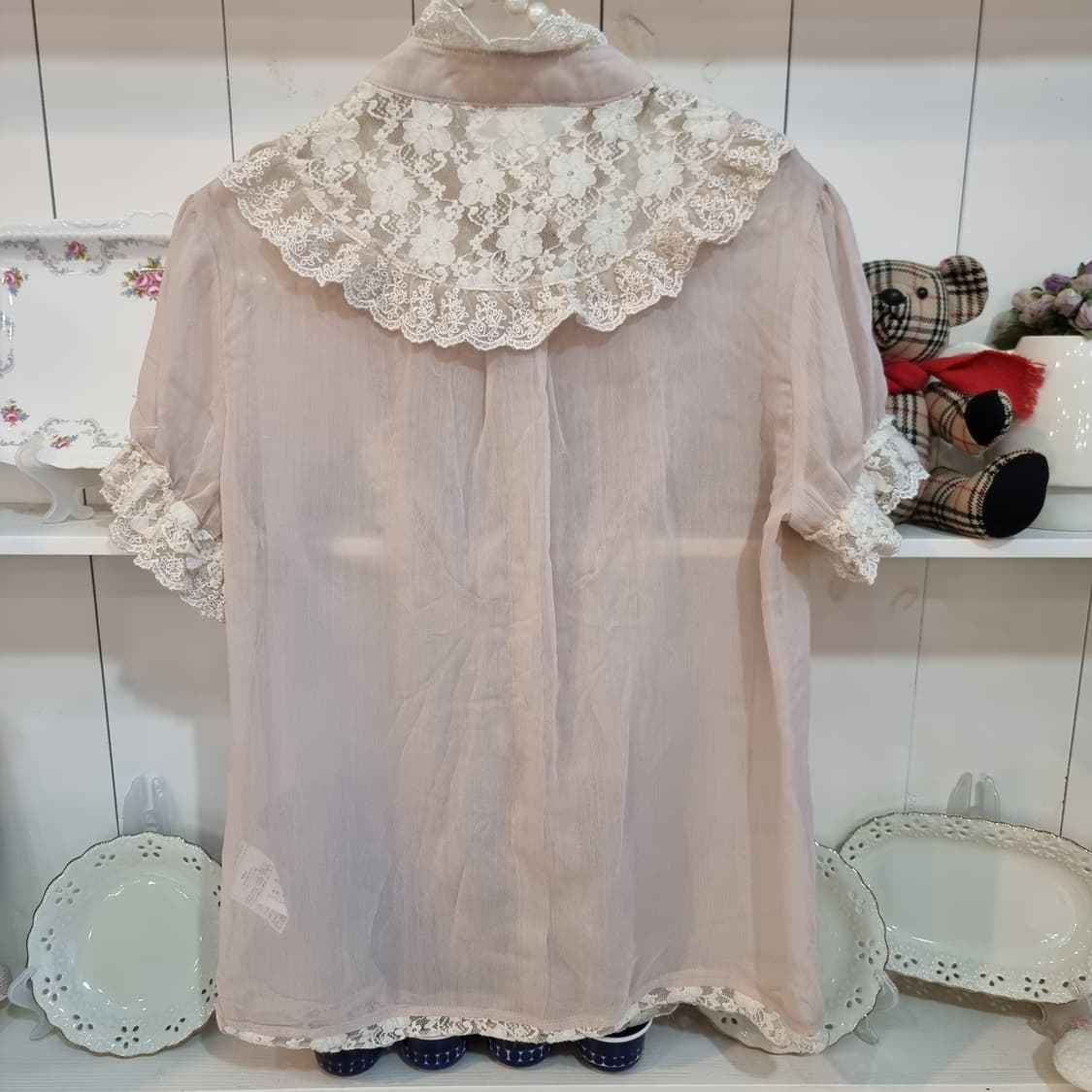 액시즈팜 로맨틱 레이스 카라 시스루 블라우스 상품이미지6