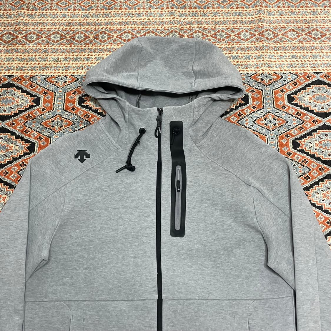 데상트 테크팩 그레이 풀집업 후드집업 남성100 상품이미지2