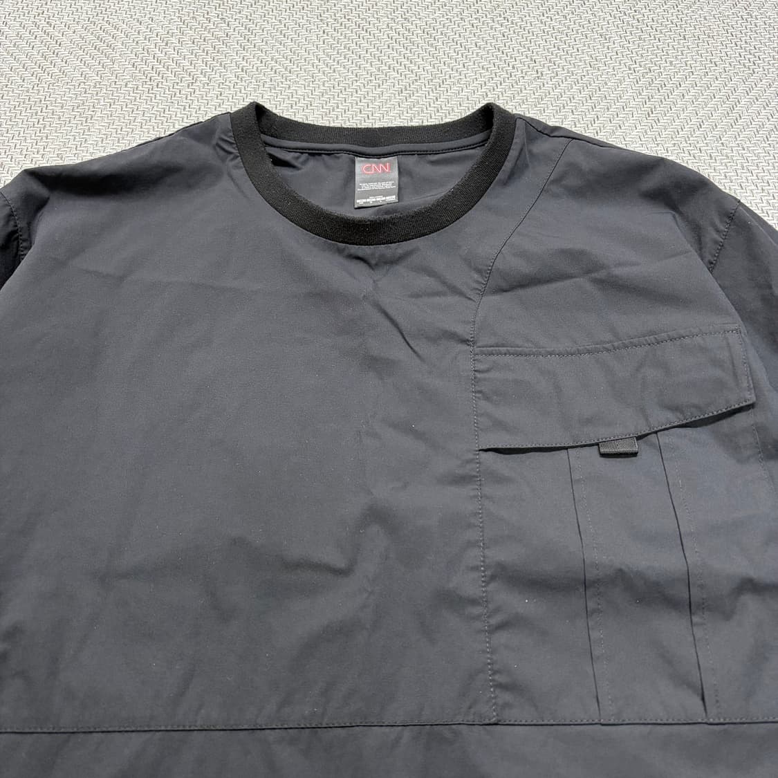 (100)CNN 블랙 우븐 맨투맨 상품이미지2