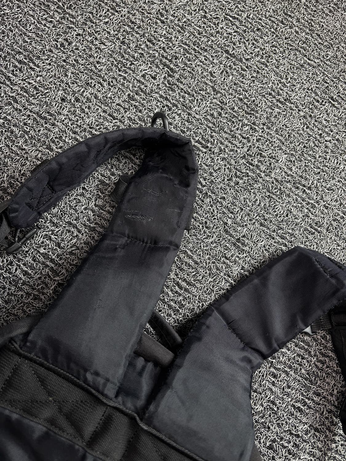 칼하트 WIP 스트링 디테일 킥플립 백팩 2033 상품이미지4