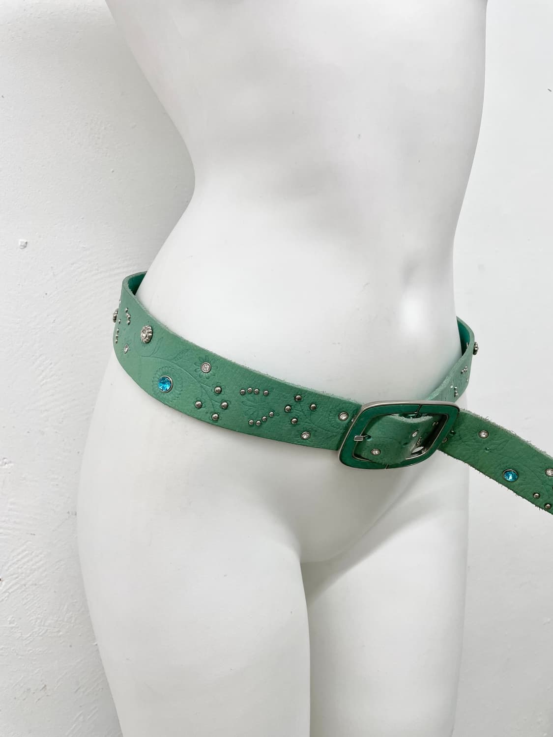 리얼레더 민트코어 큐빅 펀칭 버클 벨트 상품이미지4