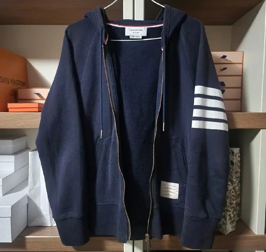 톰브라운 후드집업 상품이미지1