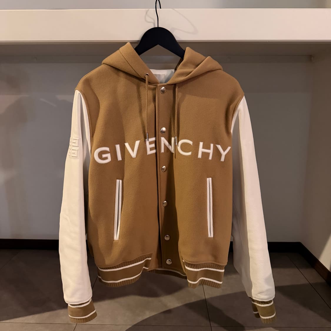 지방시 후드 테디자켓 상품이미지2