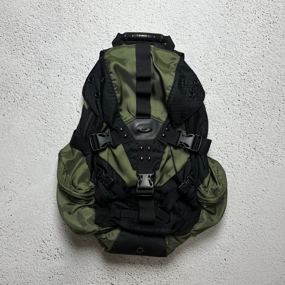 Vintage 00s Oakley Icon Backpack 2.0 상품이미지2