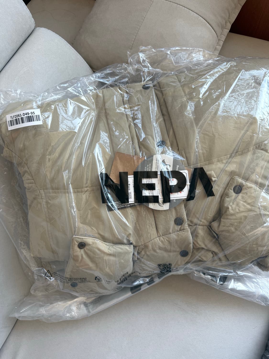 네파 램블러 미드 다운자켓 (새상품) 정가 :52.9만 상품이미지3