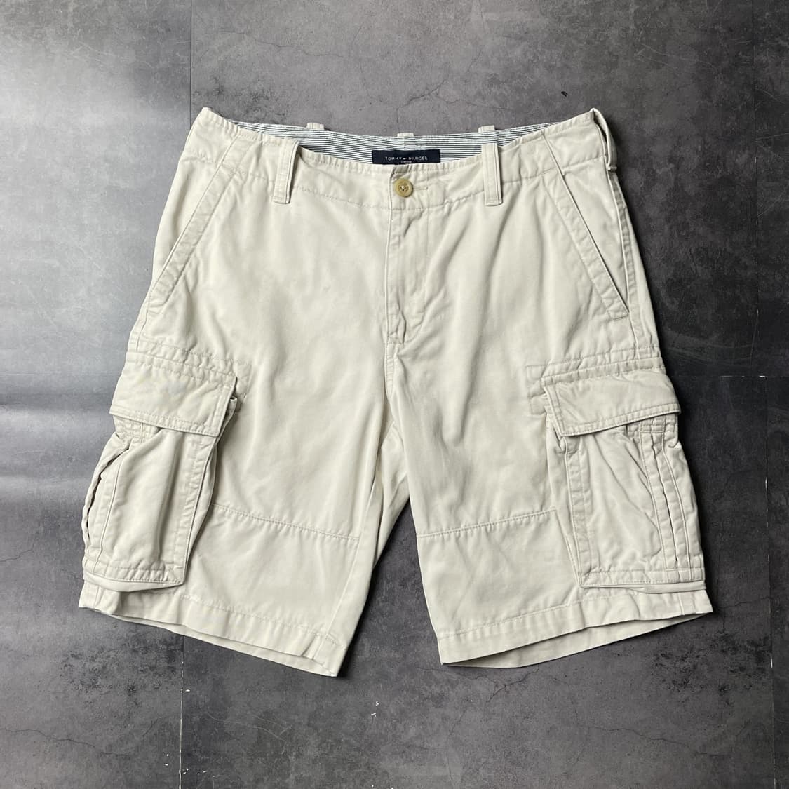 TOMMY HILFIGER 토미힐피거 아이보리 카고 하프팬츠 A01083 상품이미지1