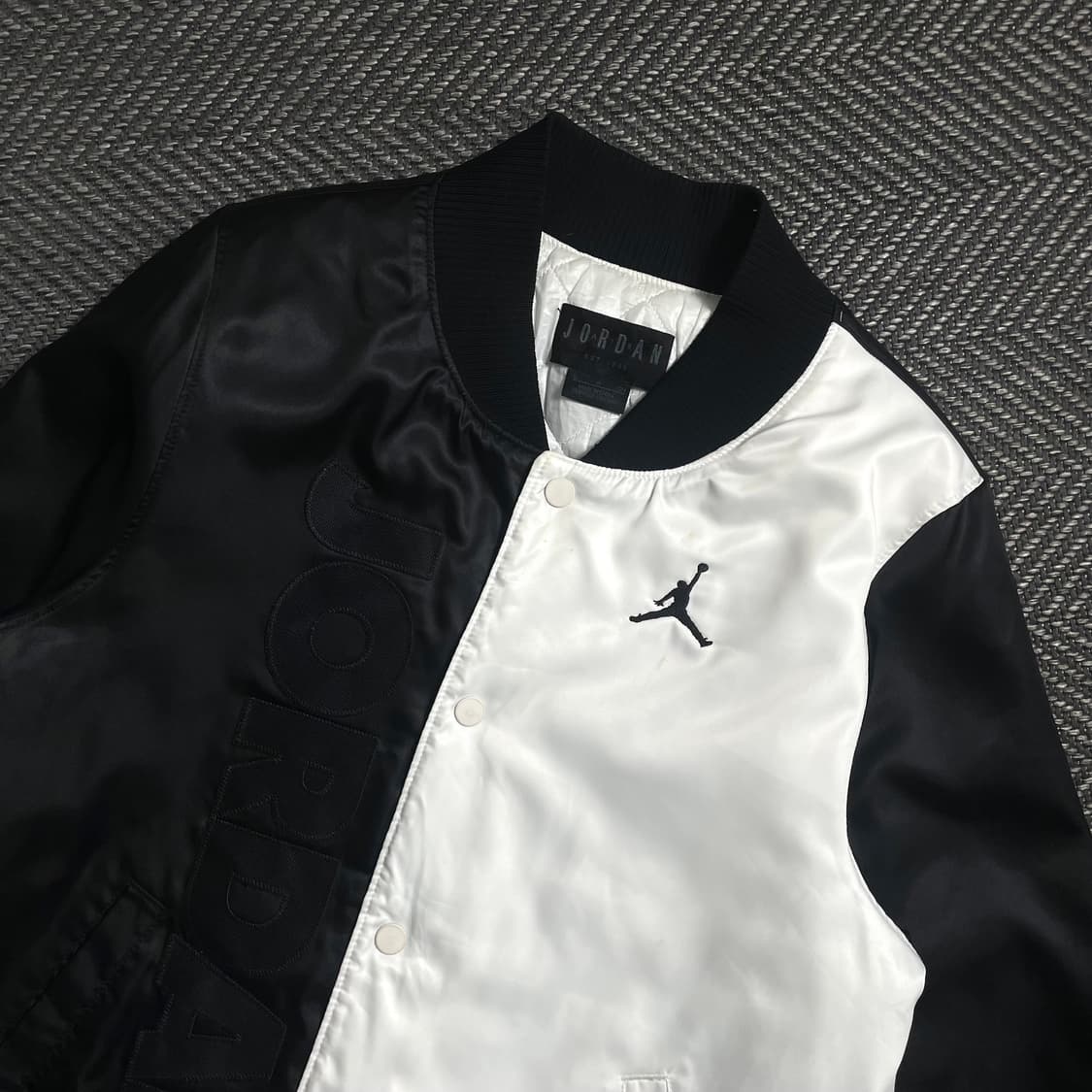 조던 에어조던 빅로고 사틴 바시티 점퍼o 4695 상품이미지4