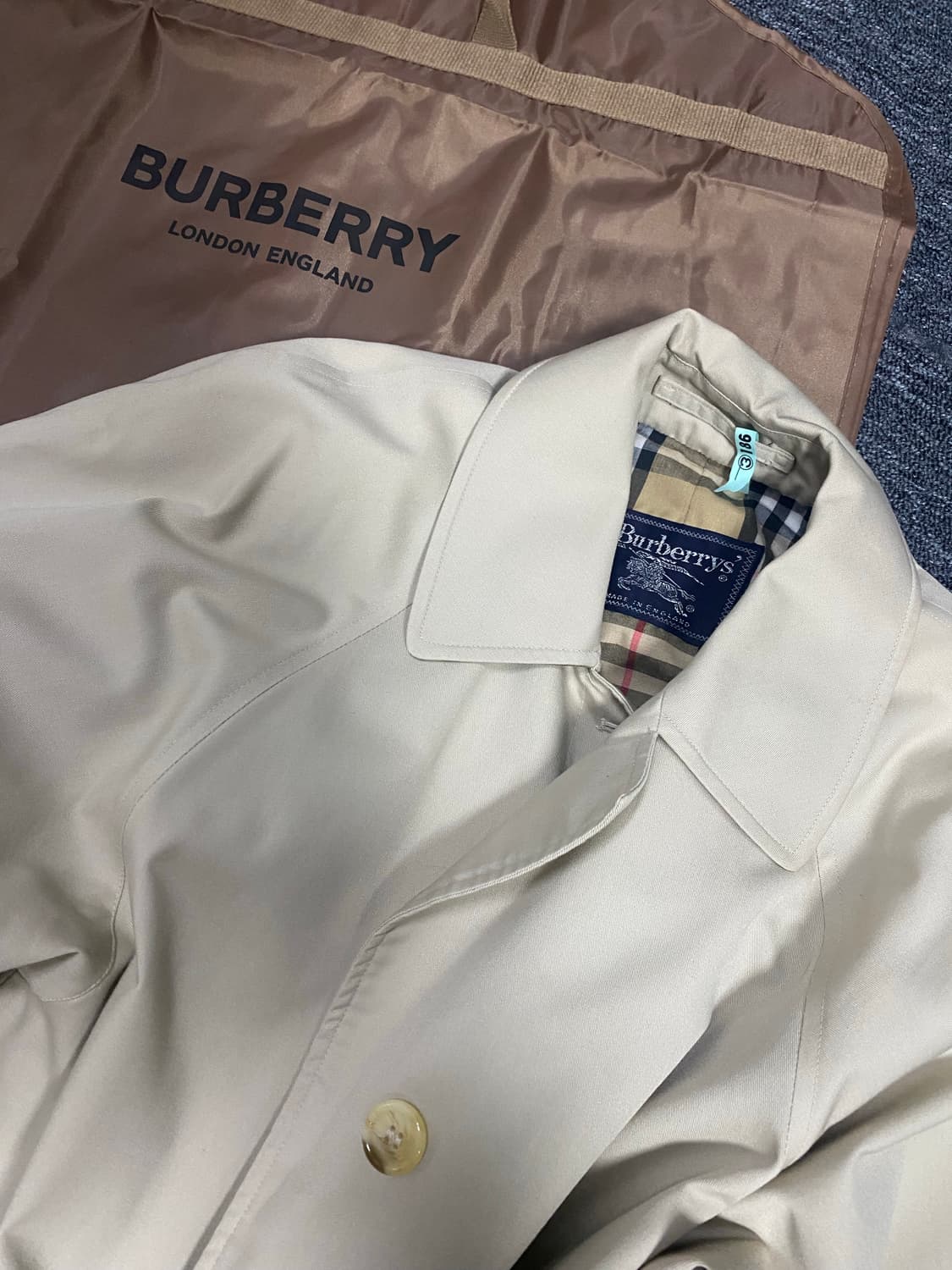 급처. 버버리 시그니처 노바체크 트렌치코트 상품이미지7