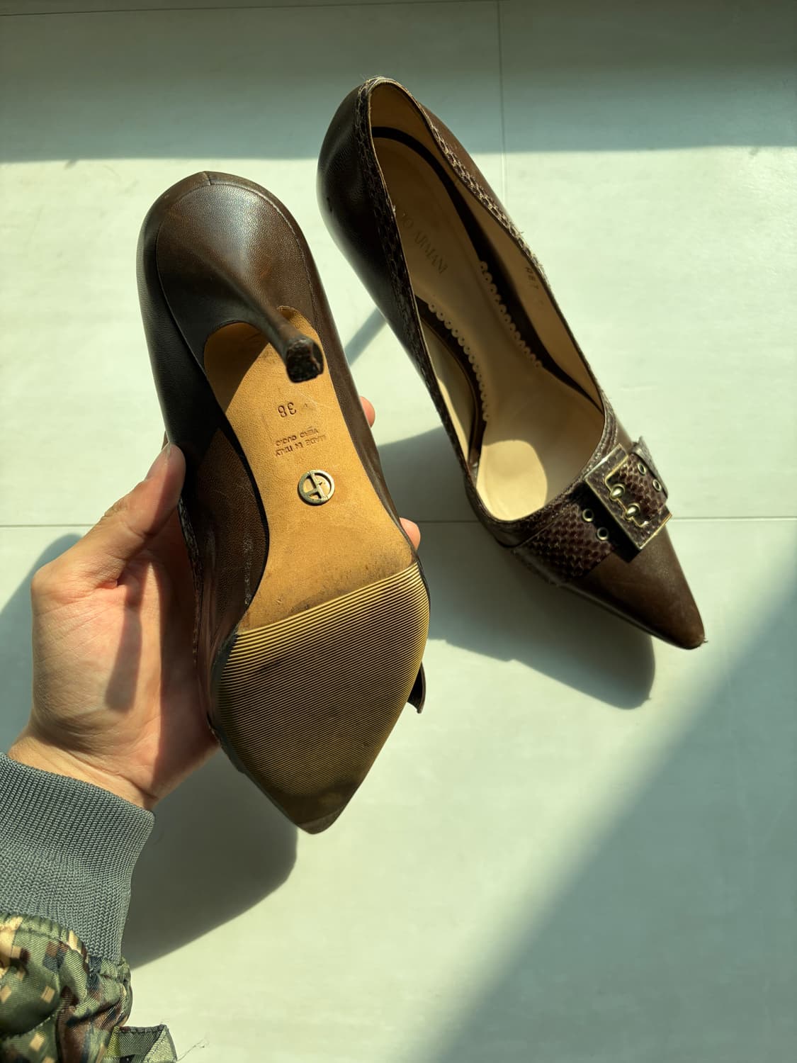 조르지오 아르마니 뱀피 스트랩 힐 상품이미지3