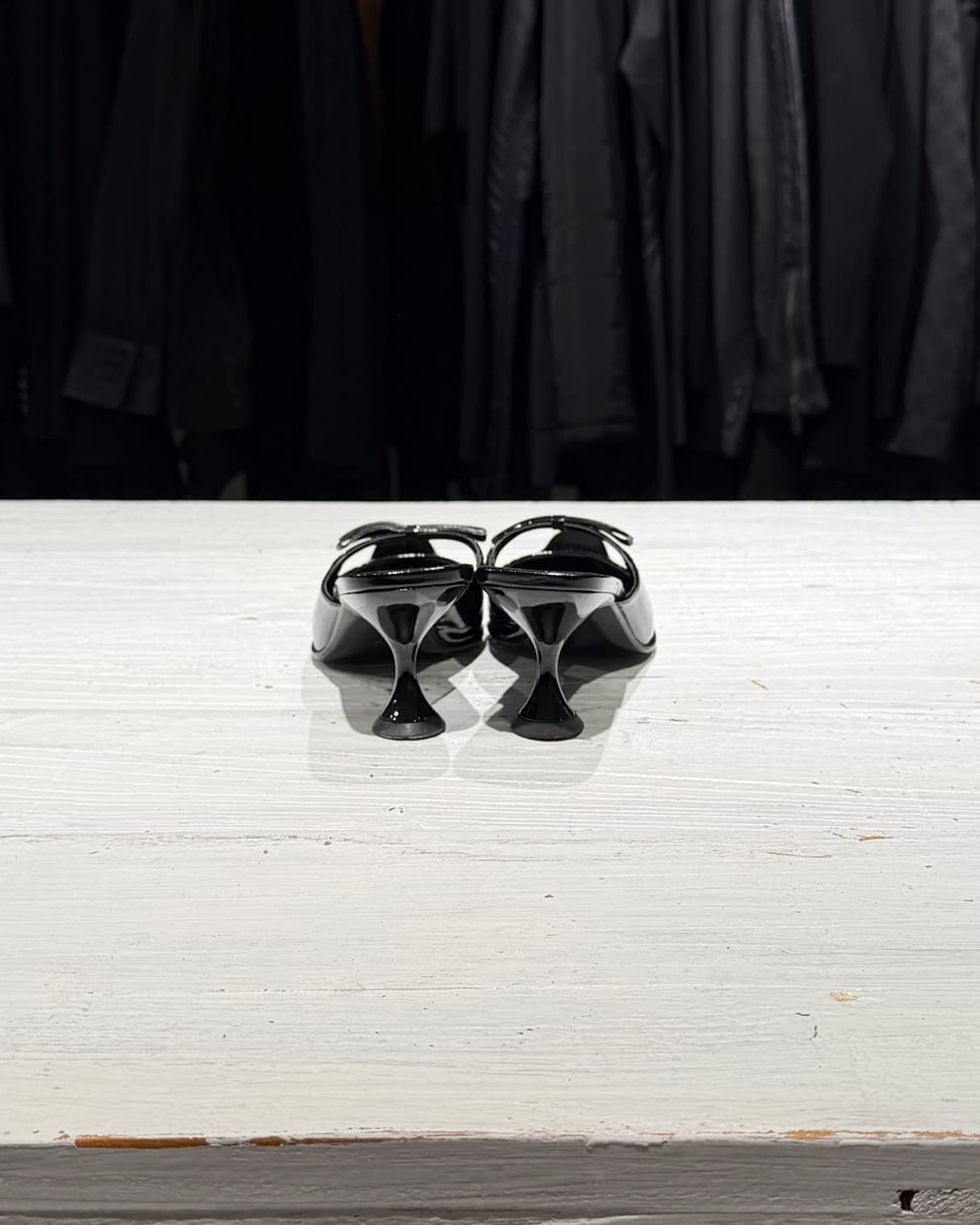 미우미우 블랙 리본 페이턴트 레더 샌들 뮬 상품이미지5