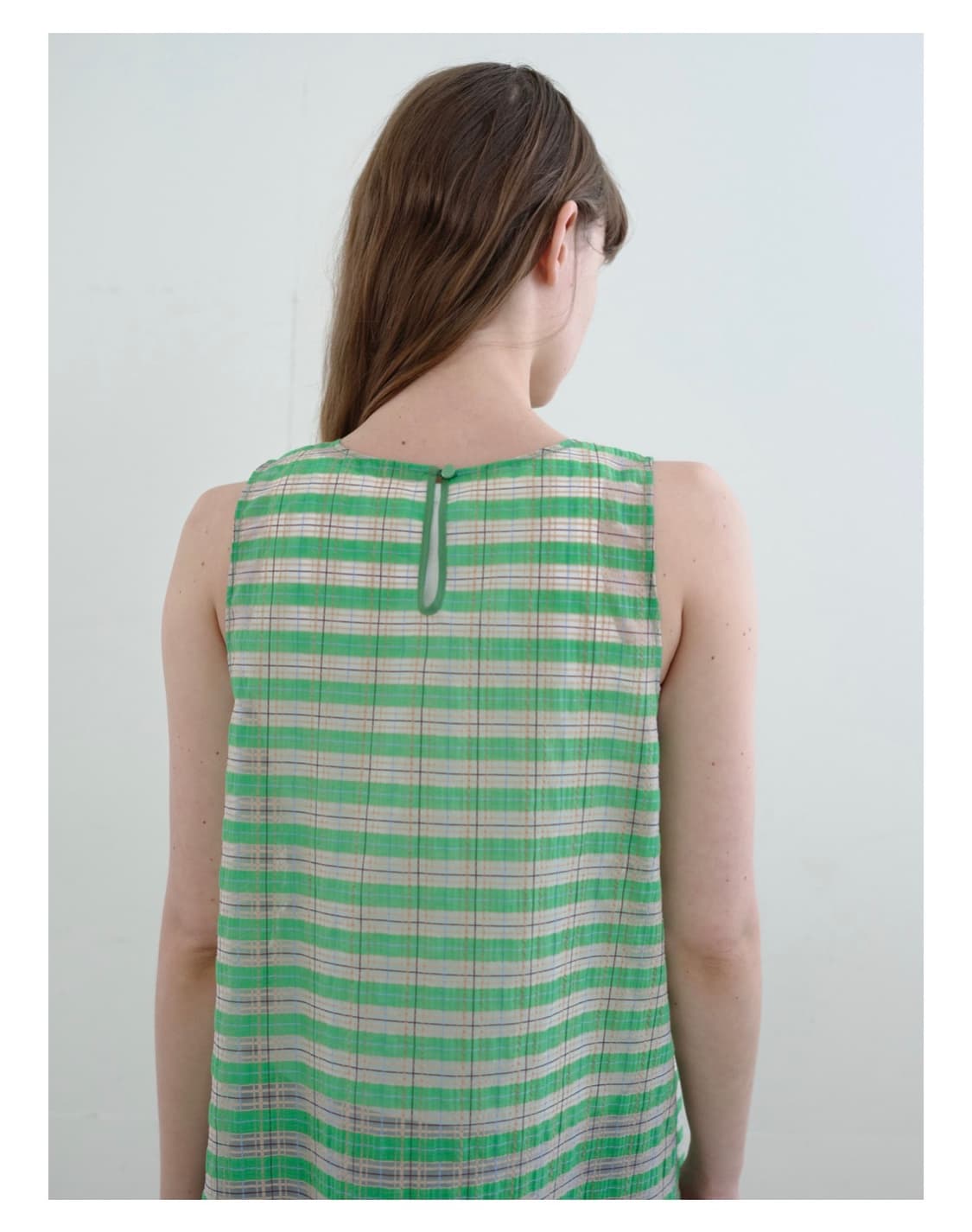 엔조블루스 시어 체크 슬리브리스 탑 상품이미지1