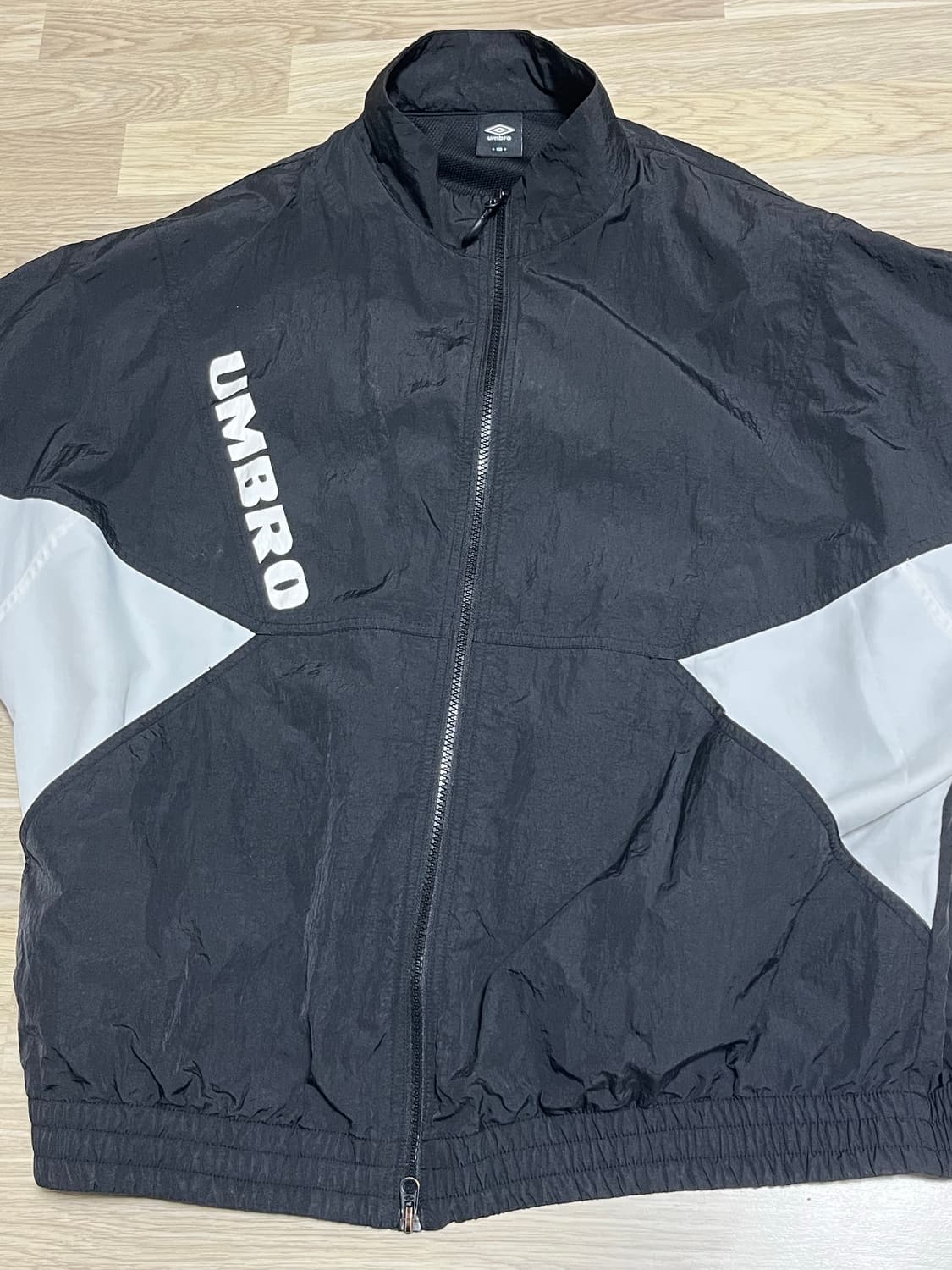 엄브로 바람막이 상품이미지1