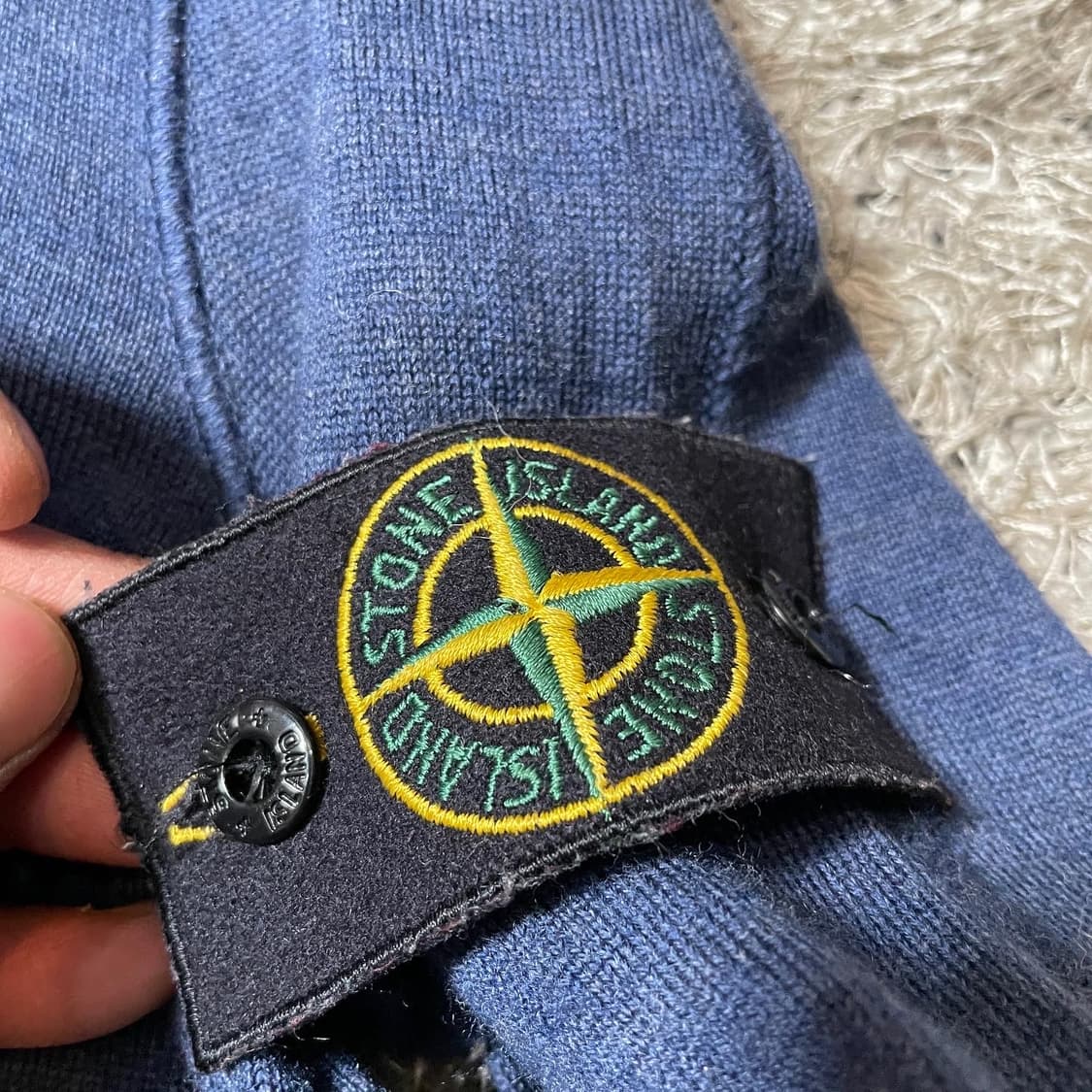 스톤아일랜드 13fw 브이넥 니트 상품이미지4