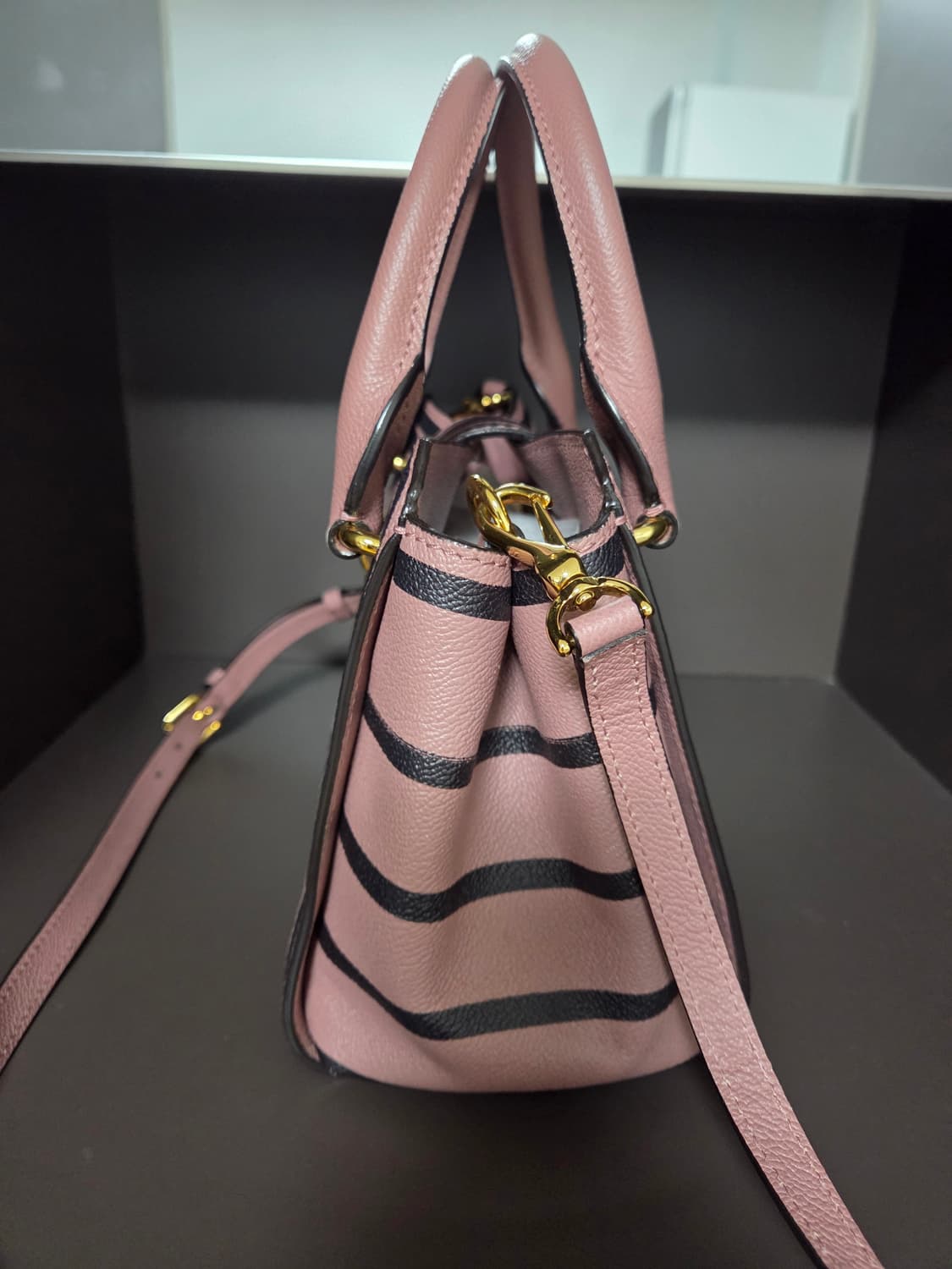 버버리 토트겸 크로스백  상품이미지5