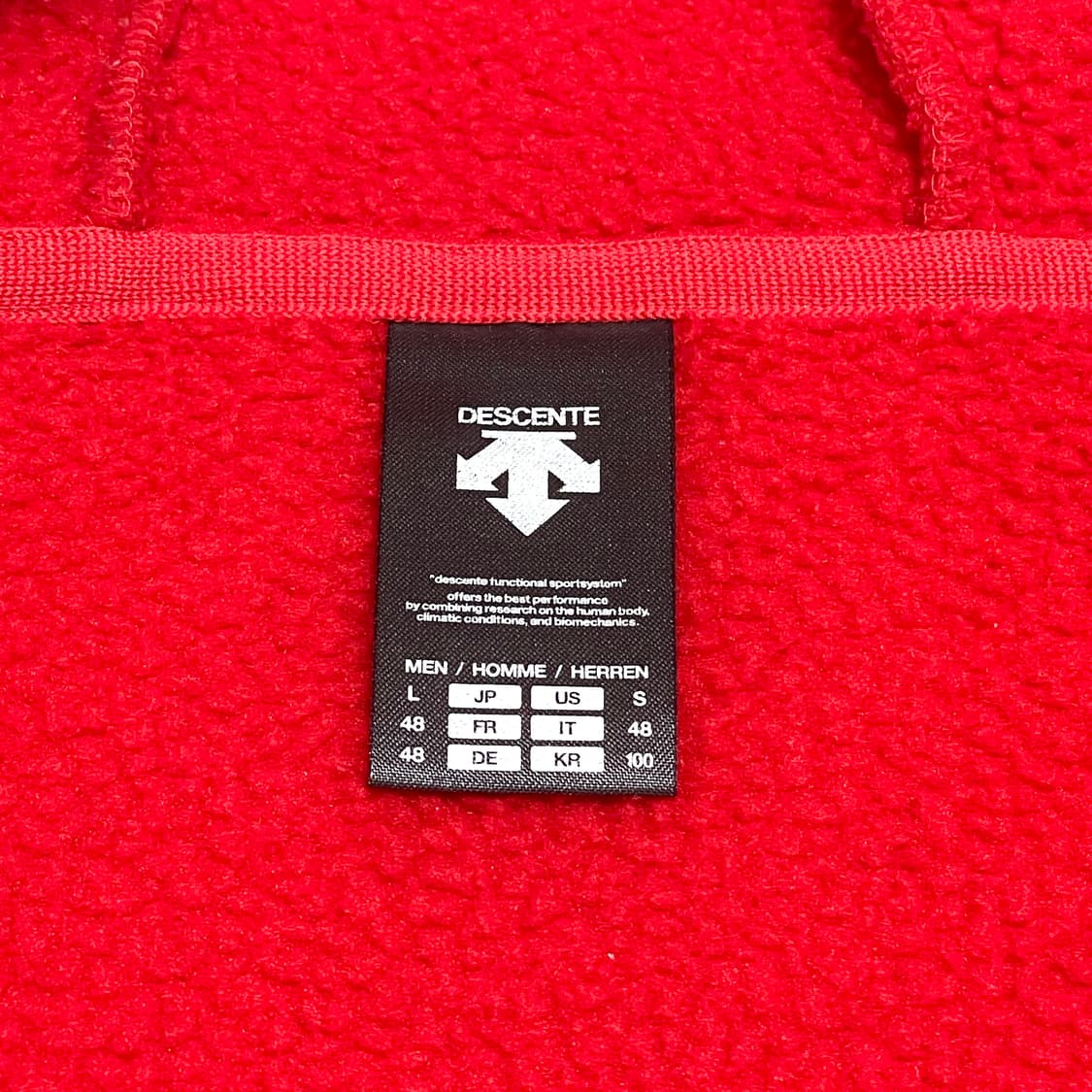 데상트 레드 플리스 후드집업 남성100 상품이미지5