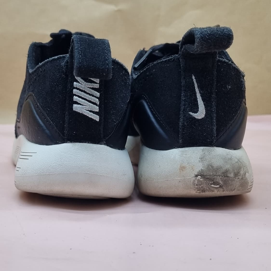 나이키 루나 차지 여성운동화235 상품이미지4