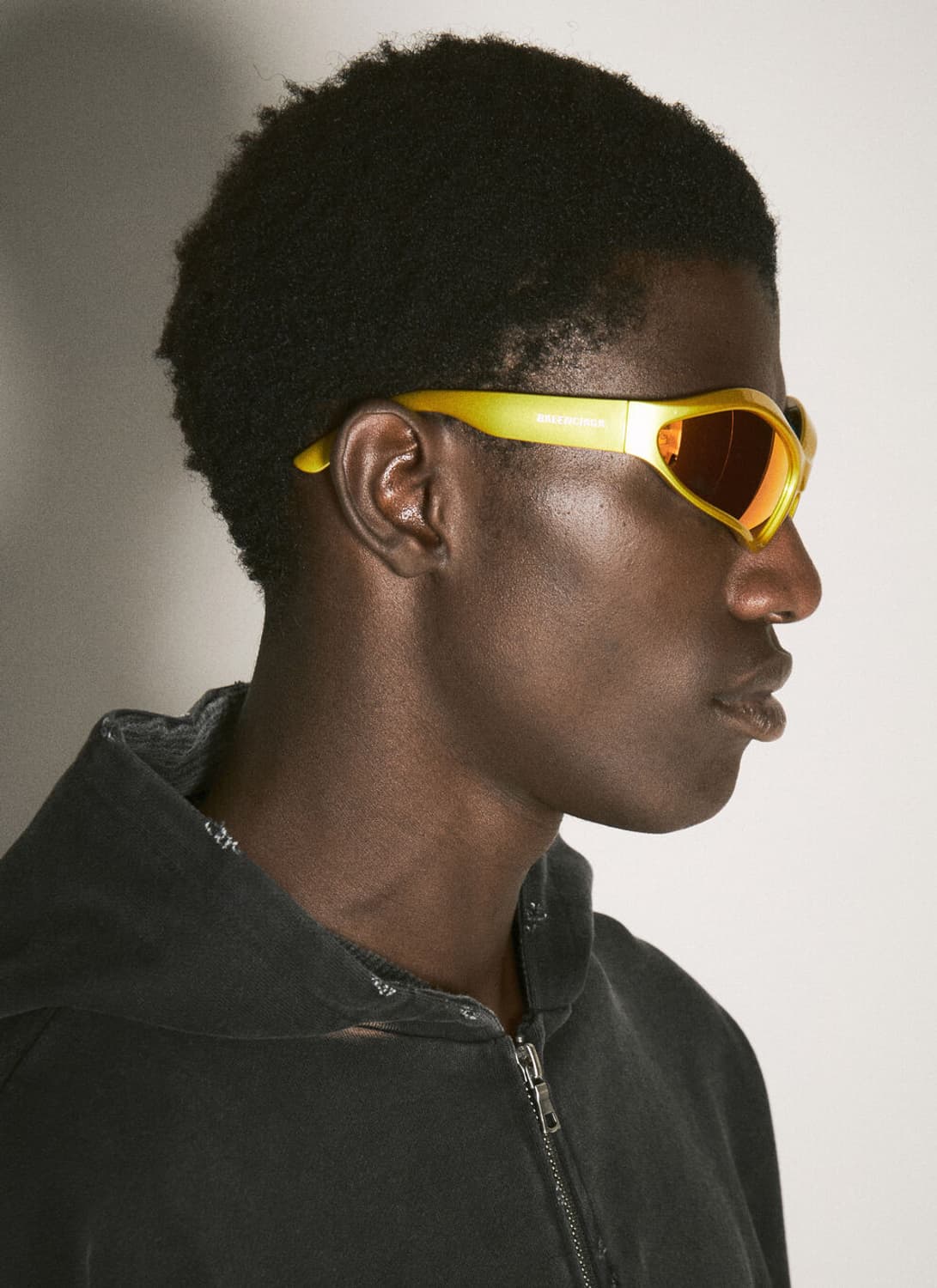 발렌시아가 FENNEC 페넥 오발 선글라스 옐로우/레드 상품이미지3