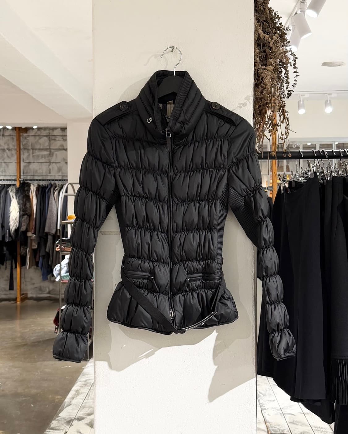 버버리 블랙 셔링 브릿 벨티드 패딩 자켓 상품이미지1