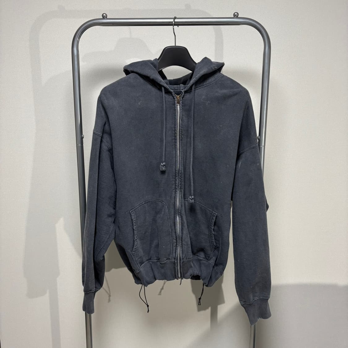 L) bowwow 바우와우 에이징 후드 집업 상품이미지1