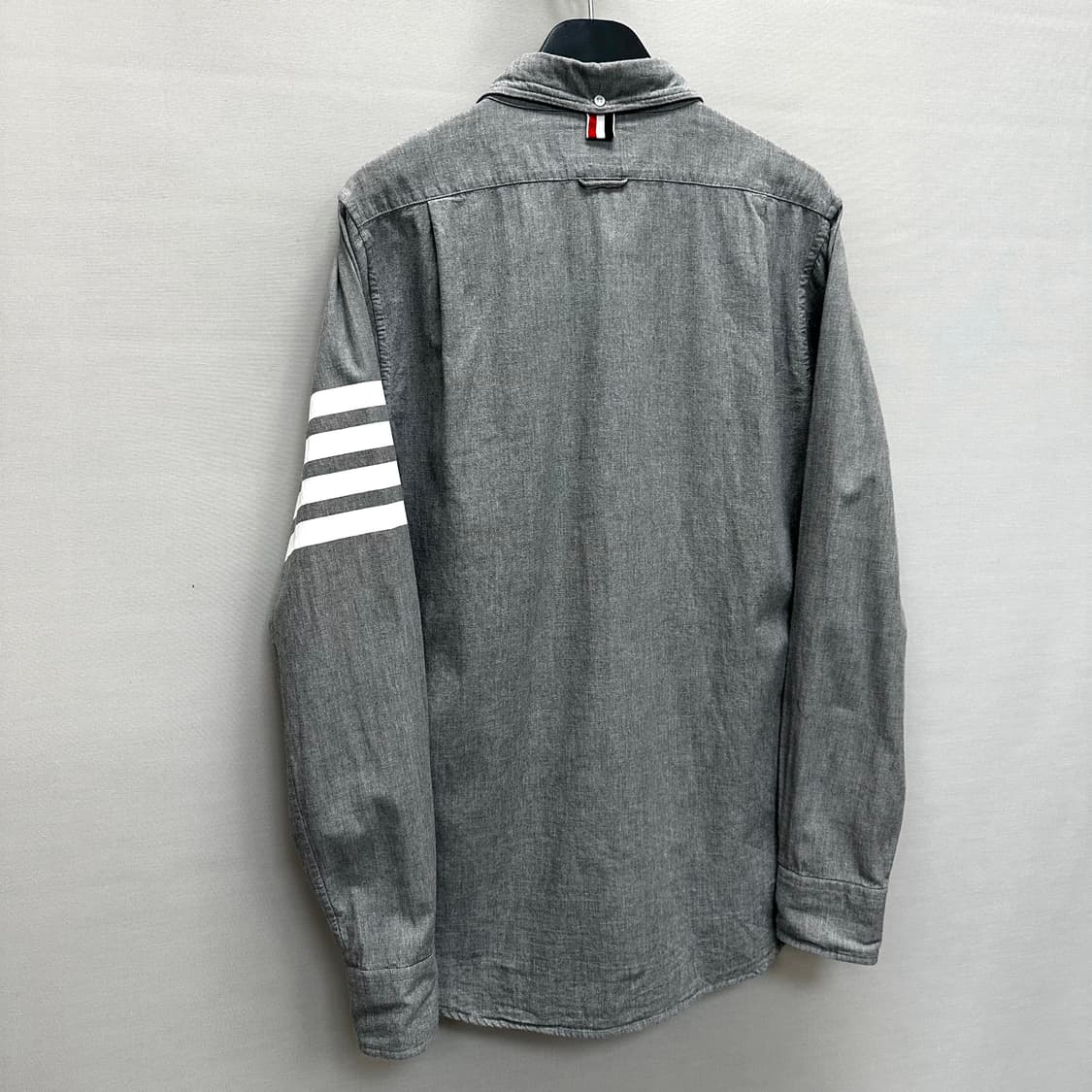 톰브라운 샴브레이 사선완장 코튼 셔츠 ( 2 ) 상품이미지6