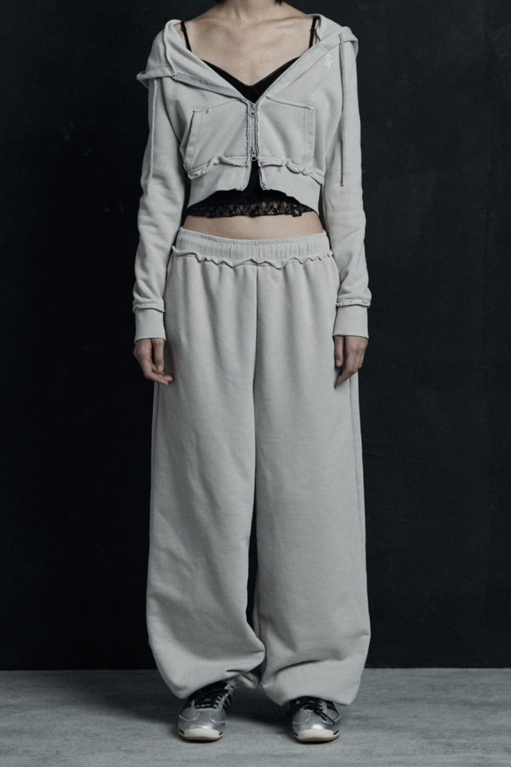 시너진 컷 오프 스웻 팬츠 조거 팬츠 웜그레이 상품이미지2