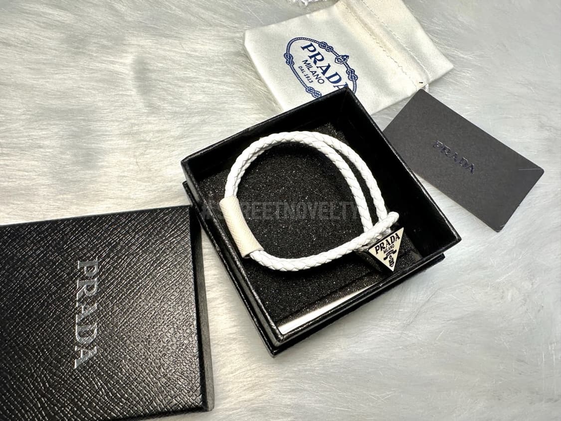 프라다 가죽 팔찌 화이트 풀박스 상품이미지7