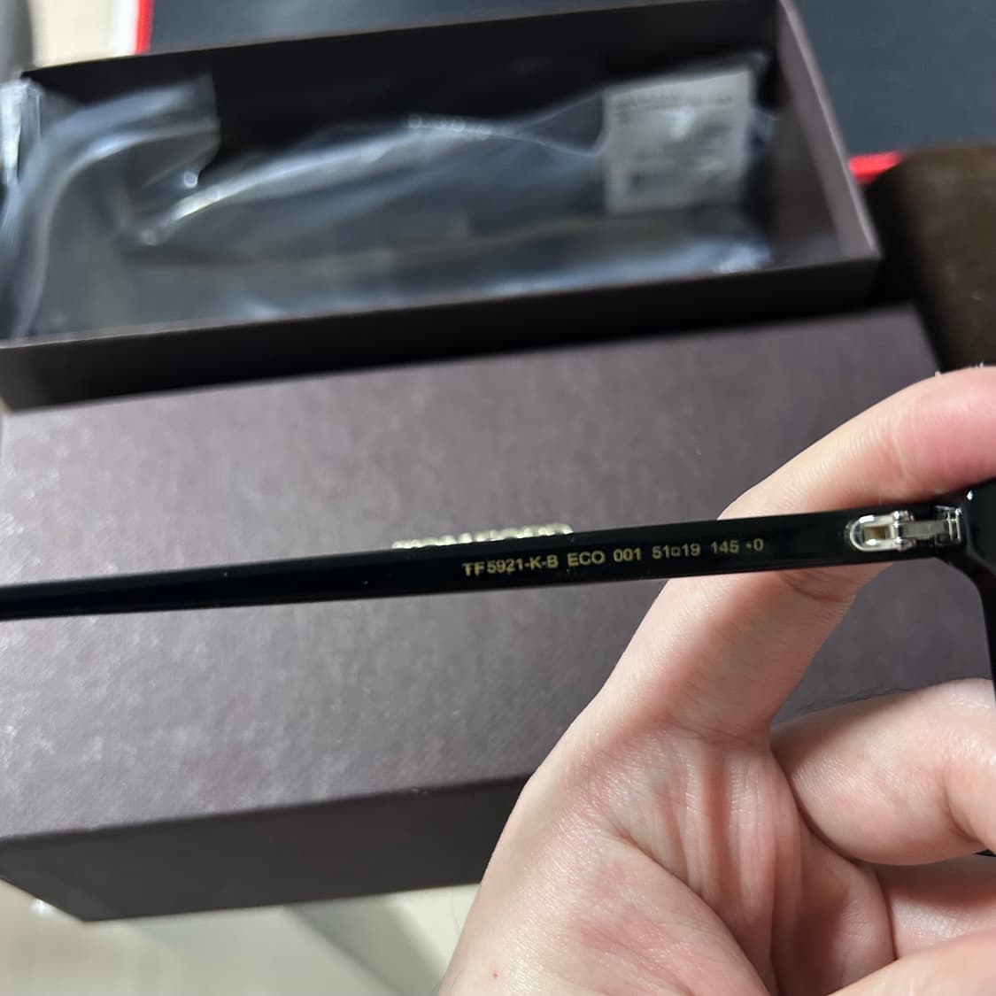 톰포드 뿔테 안경 블랙 상품이미지3