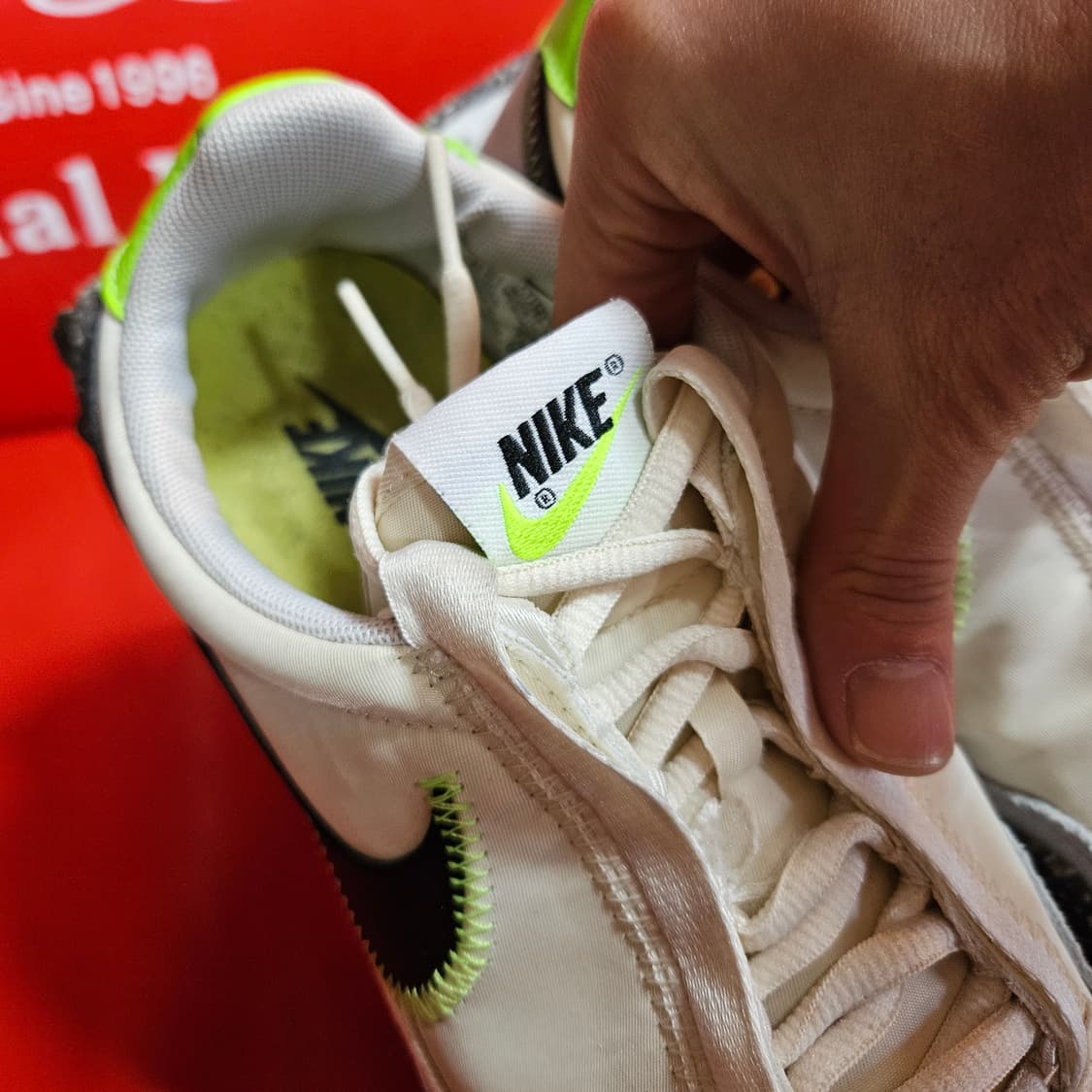 나이키(Nike) 와플레이서 크레이터 페일 스니커즈 265size 상품이미지4