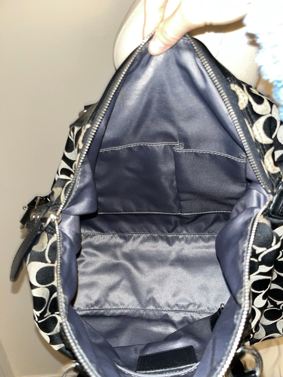 Coach Cookie and Cream Shoulder Bag 상품이미지7