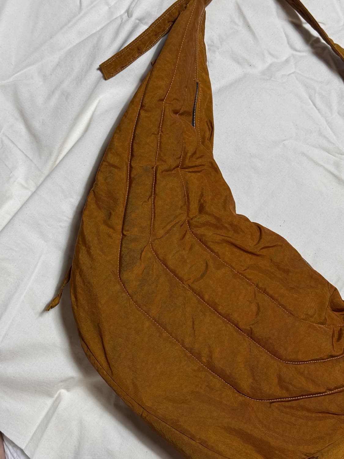 르메르 소프트게임백 라지 탄컬러 상품이미지3