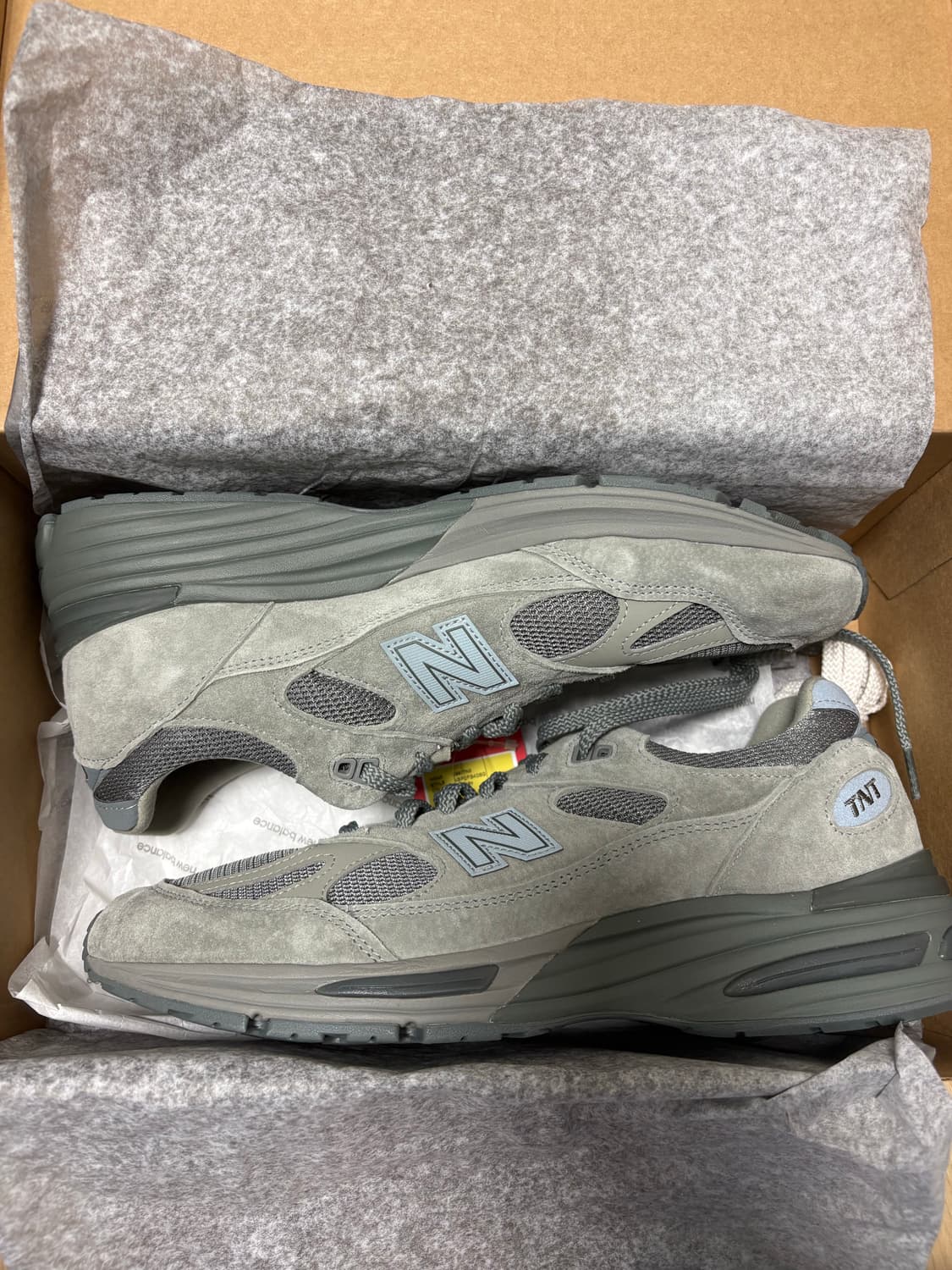 뉴발란스X디스이스네버댓 991v2 285사이즈 새제품 팝니다 상품이미지1