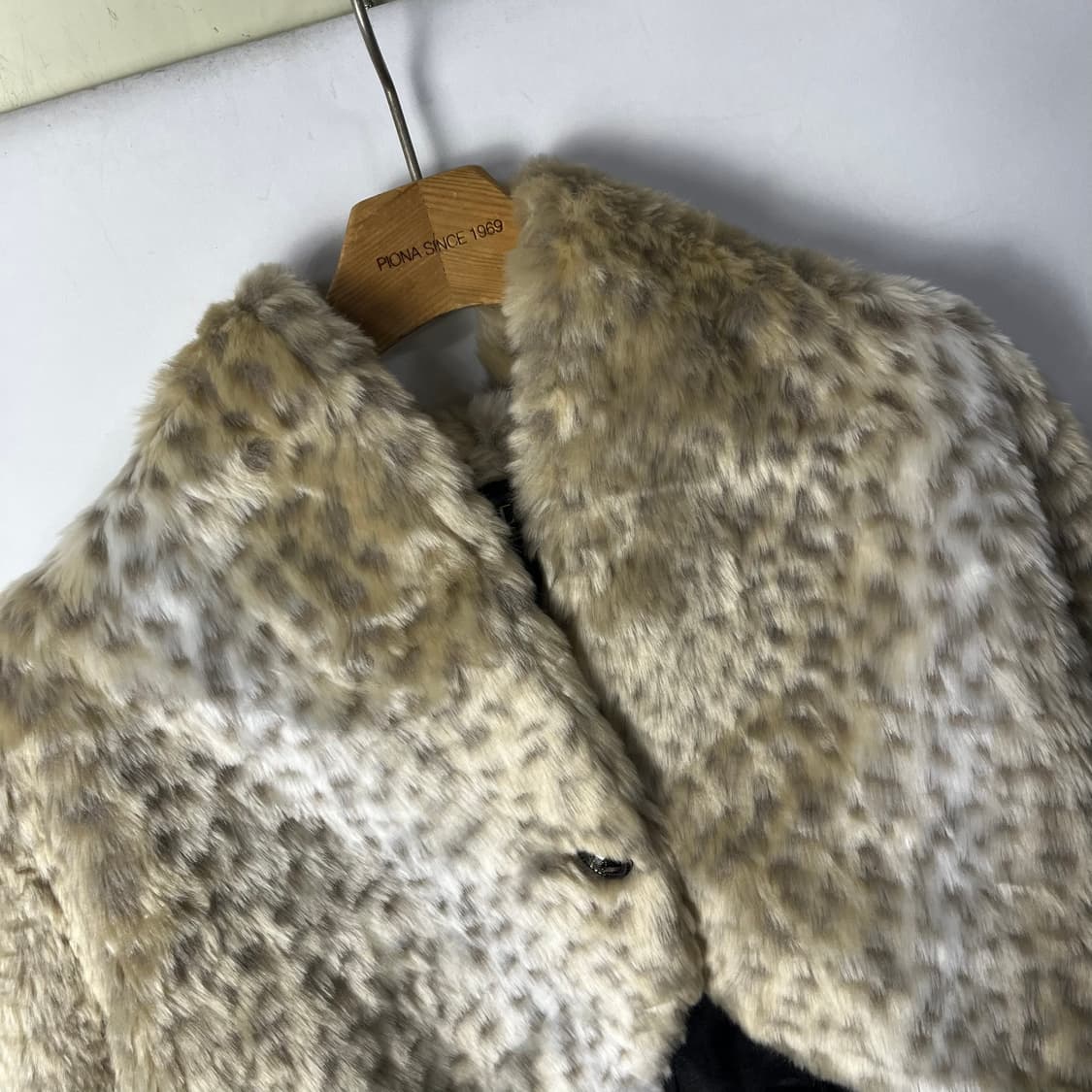 [ZELOS] 레오파드 크롭 퍼 자켓 상품이미지2