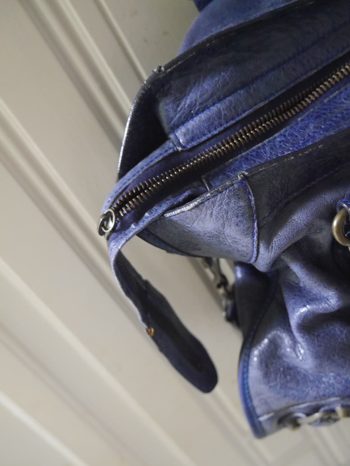 정품) Balenciaga 모터백 상품이미지4