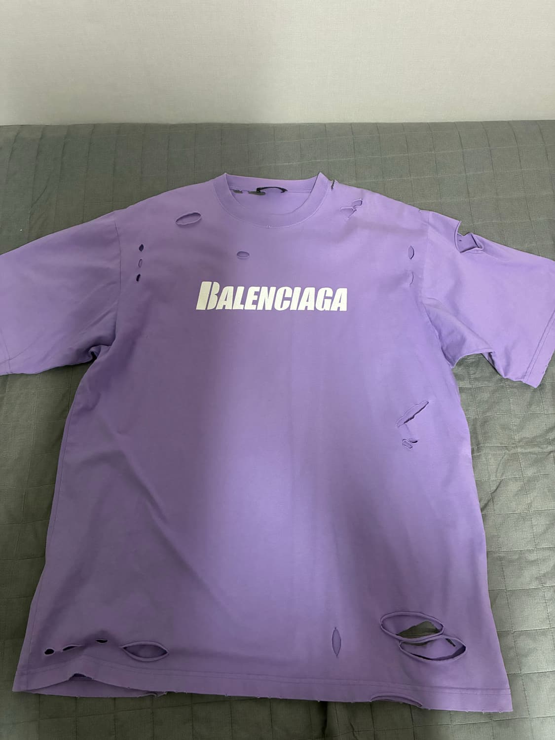 [XS] 발렌시아가 디스트로이드 반팔 티셔츠 라벤더 상품이미지1