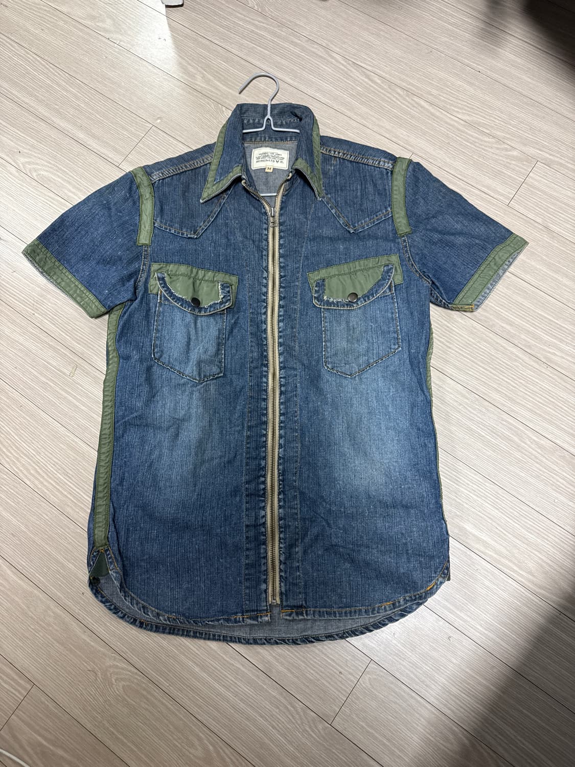 AVIREX 카키색 나일론패치 중청 데님 반팔 셔츠 집업 자켓 상품이미지2