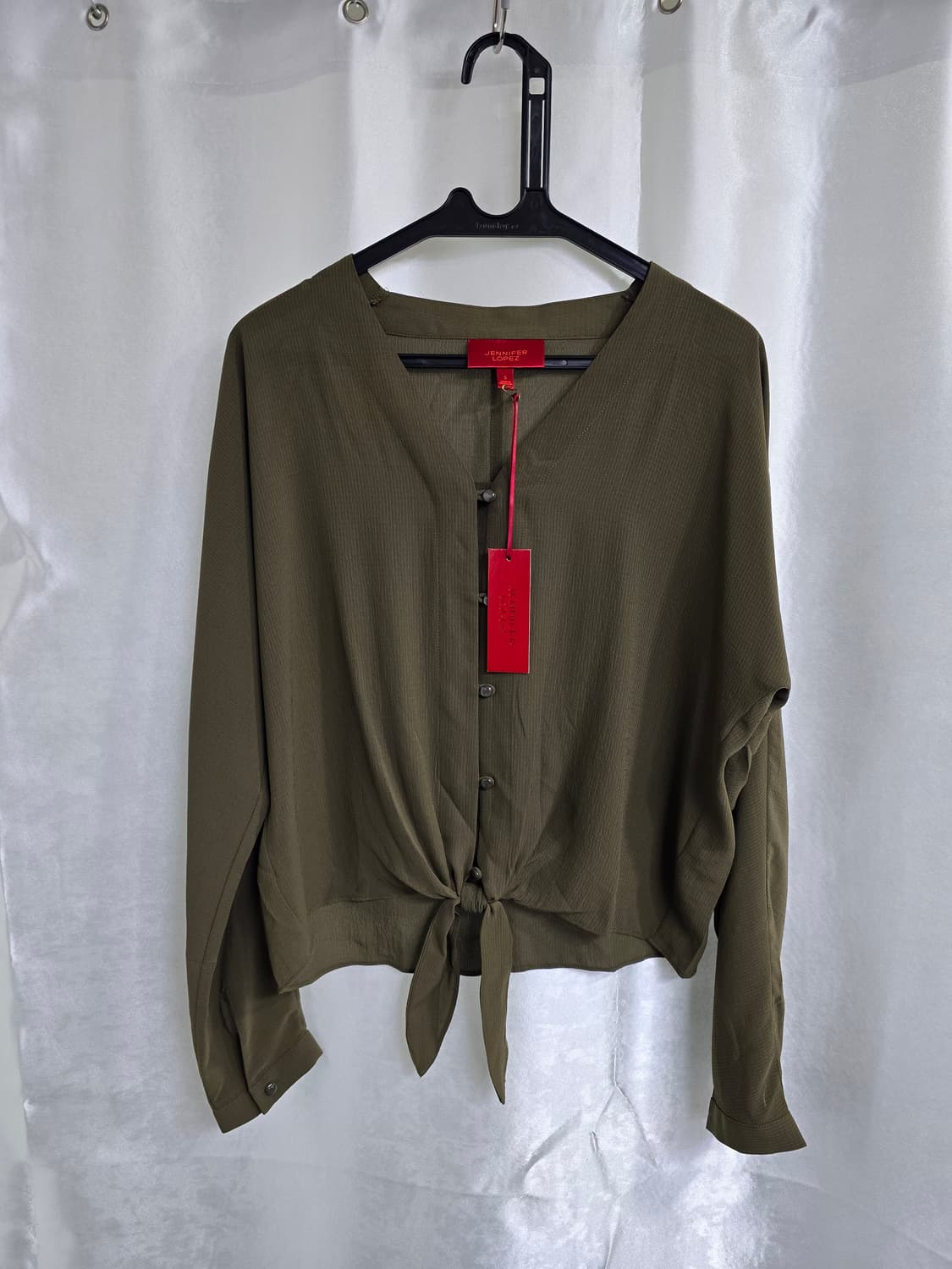 제니퍼로페즈 매듭 블라우스 카키색 (1790) 상품이미지1