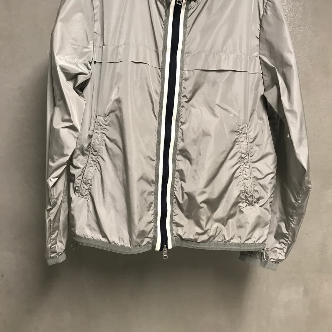 몽클레어 바람막이 그레이 4 상품이미지3