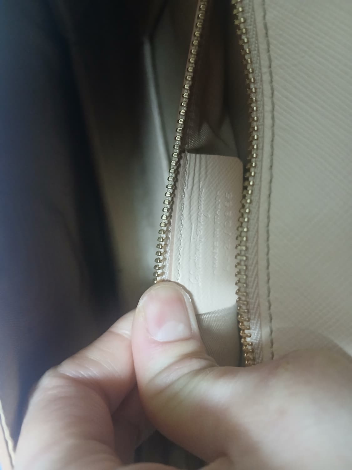 정품 페레가모 지니 크로스백 상품이미지8