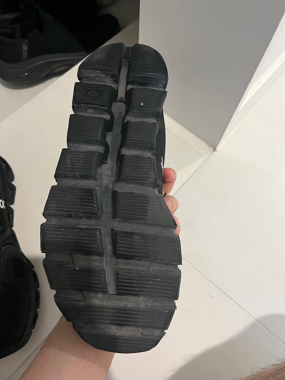 온러닝 클라우드 6 eu42 265사이즈 상품이미지10