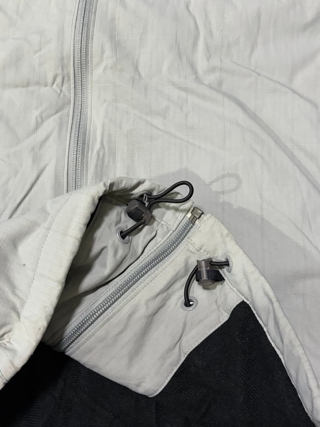 오클리 빈티지 택티컬 윈드 브레이커 상품이미지3