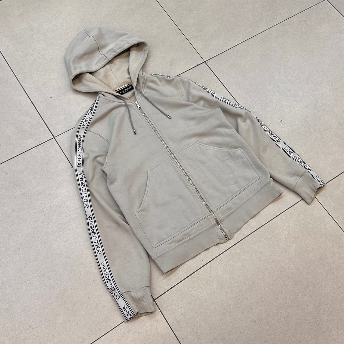 돌체앤가바나 슬리브 로고 후드집업 상품이미지2